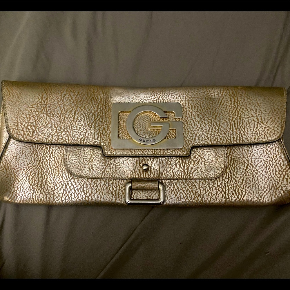 Guess clutch